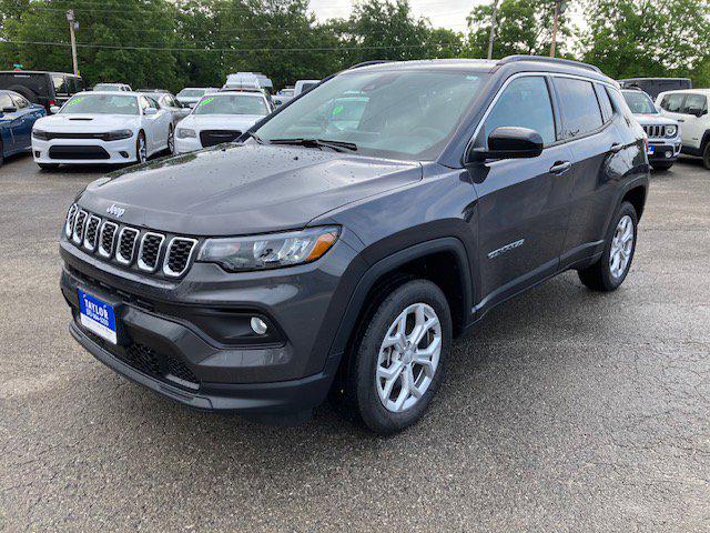 2024 Jeep Compass COMPASS LATITUDE 4X4