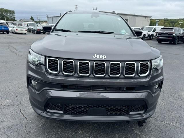 2024 Jeep Compass COMPASS LATITUDE LUX 4X4