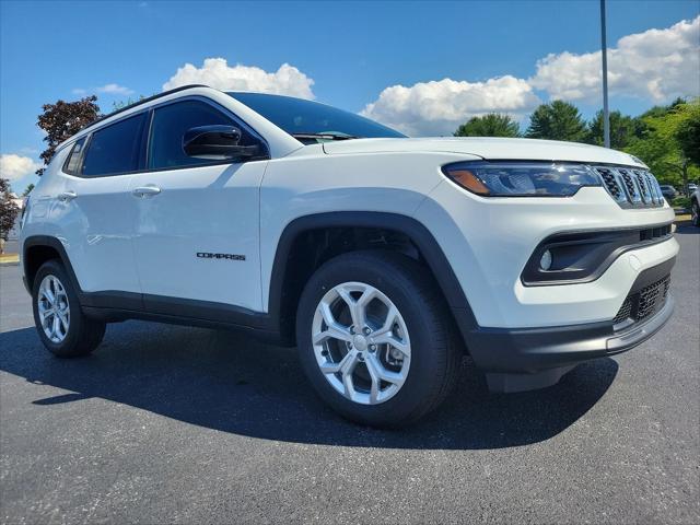 2024 Jeep Compass COMPASS LATITUDE 4X4