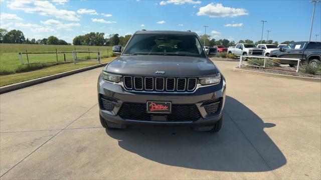 2024 Jeep Grand Cherokee GRAND CHEROKEE LAREDO X 4X4