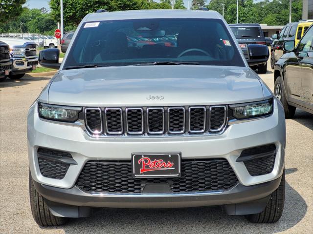 2024 Jeep Grand Cherokee GRAND CHEROKEE LAREDO X 4X4