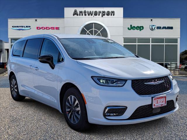 2024 Chrysler Pacifica Hybrid PACIFICA PLUG-IN HYBRID SELECT