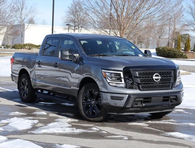 2024 Nissan TITAN Crew Cab SV 4x2