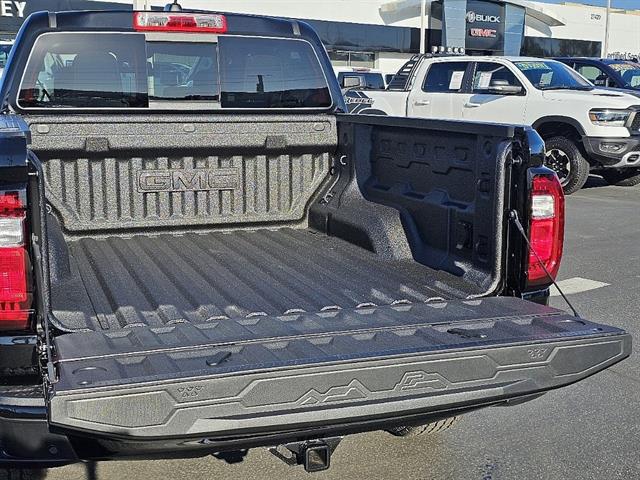 2023 GMC Canyon 4WD Crew Cab Short Box AT4 12