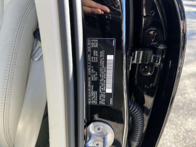 2024 Volvo XC60 B5 Ultimate Dark Theme