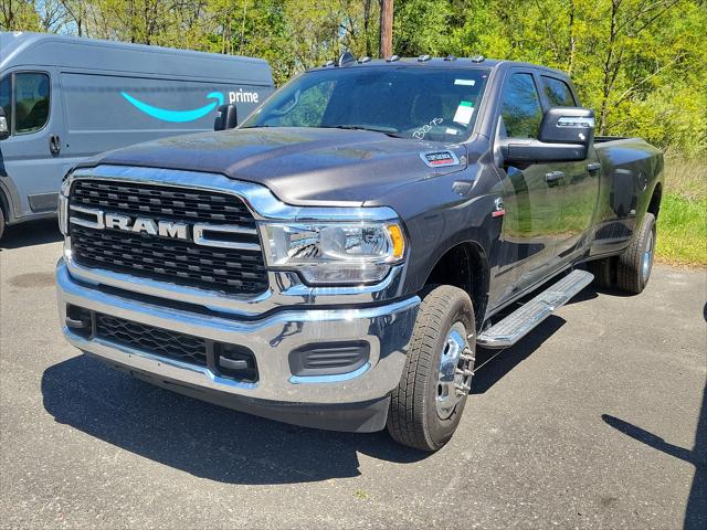 2024 RAM Ram 3500 RAM 3500 TRADESMAN CREW CAB 4X4 8 BOX