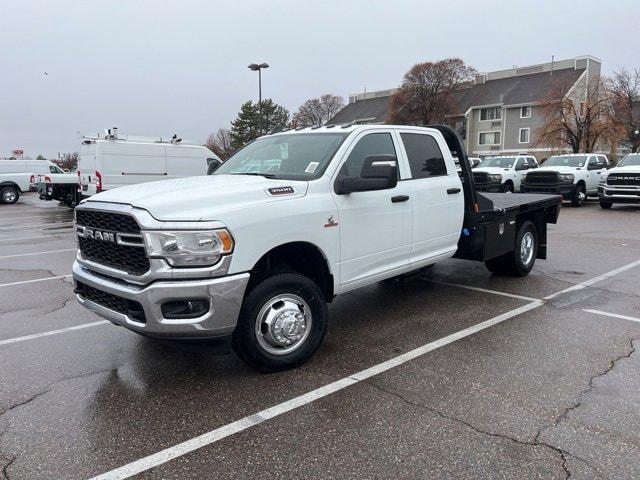 2024 RAM Ram 3500 Chassis Cab RAM 3500 TRADESMAN CREW CAB CHASSIS 4X4 60 CA