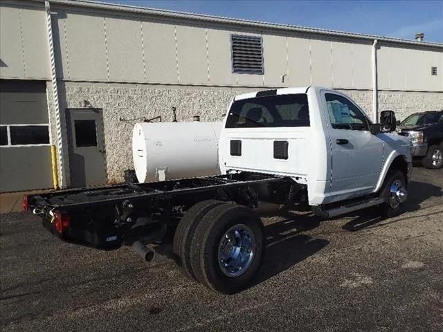 2024 RAM Ram 3500 Chassis Cab RAM 3500 TRADESMAN CHASSIS REGULAR CAB 4X4 60 CA