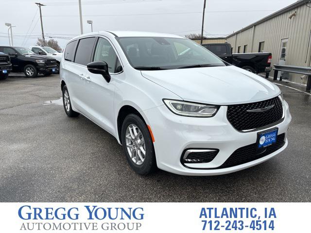 2024 Chrysler Pacifica Touring L for sale in Atlantic, IA