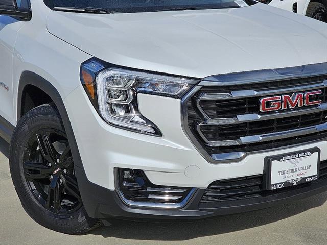 2024 GMC Terrain AWD AT4 15