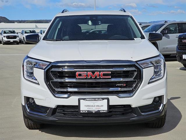 2024 GMC Terrain AWD AT4 17