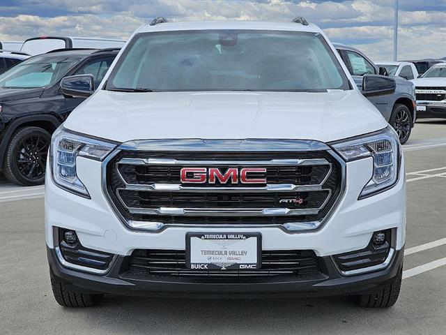 2024 GMC Terrain AWD AT4 16