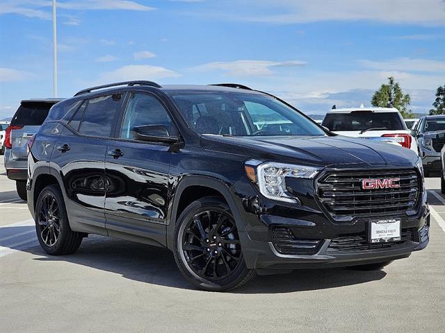 2024 GMC Terrain FWD SLE 2