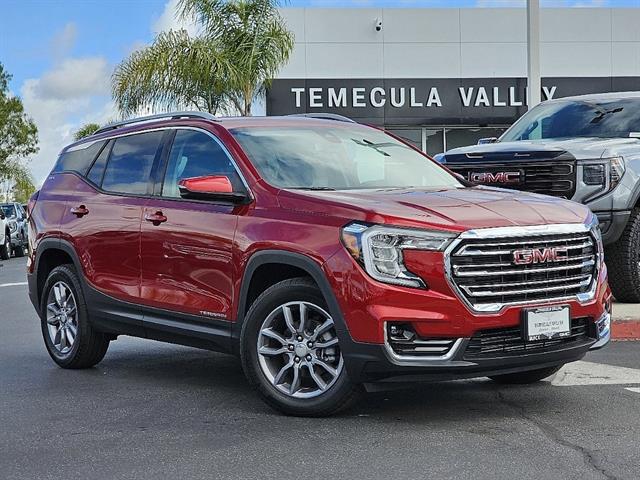 2024 GMC Terrain AWD SLT 2