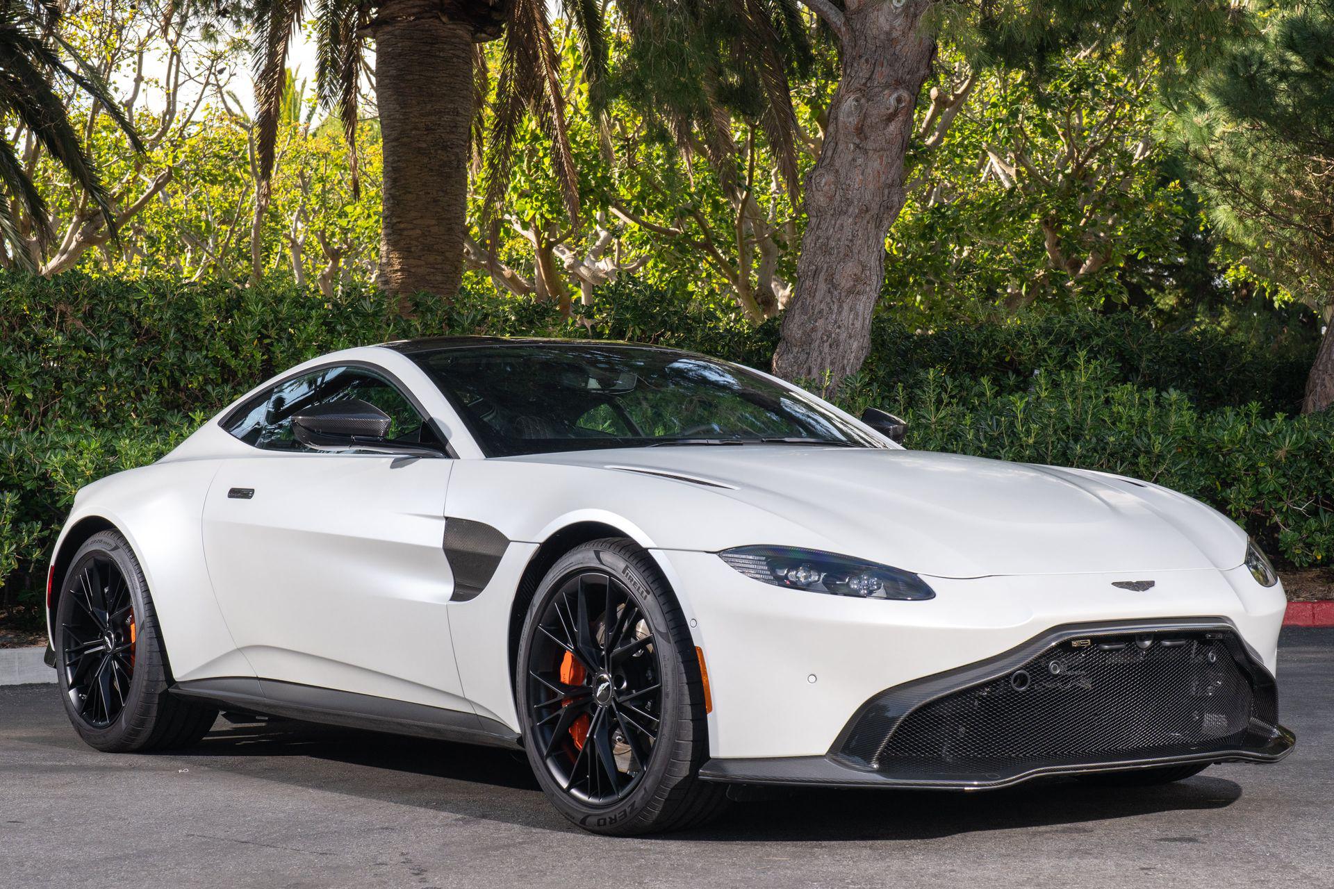 2021 Aston Martin Vantage Base
