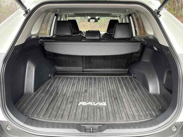2021 Toyota RAV4 XLE Premium Hybrid
