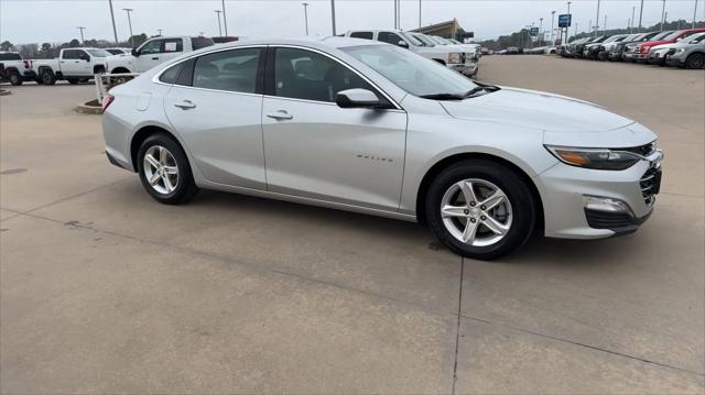 2022 Chevrolet Malibu FWD LT