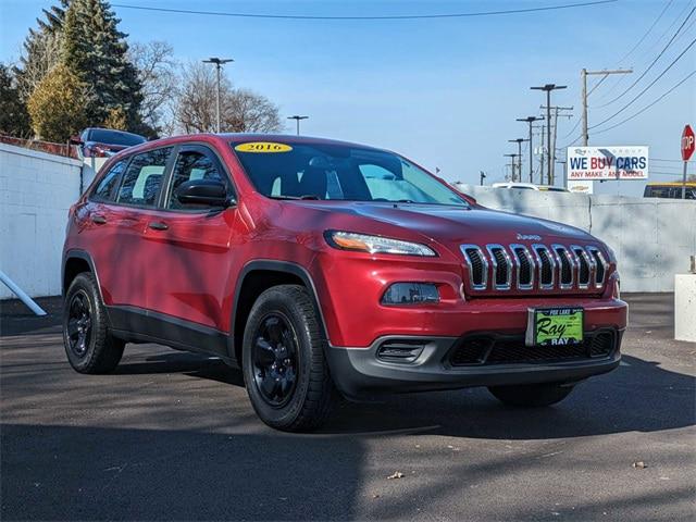 2016 Jeep Cherokee Sport