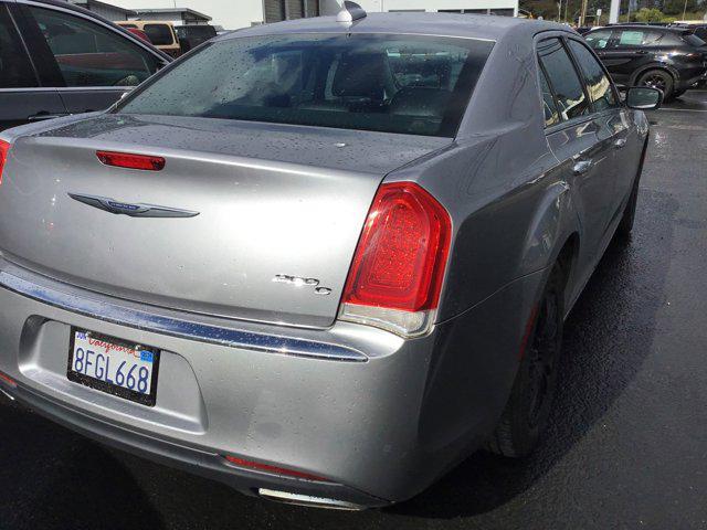 2016 Chrysler 300 300C