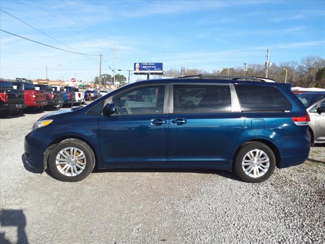 2012 Toyota Sienna XLE 7 Passenger Auto Access Se