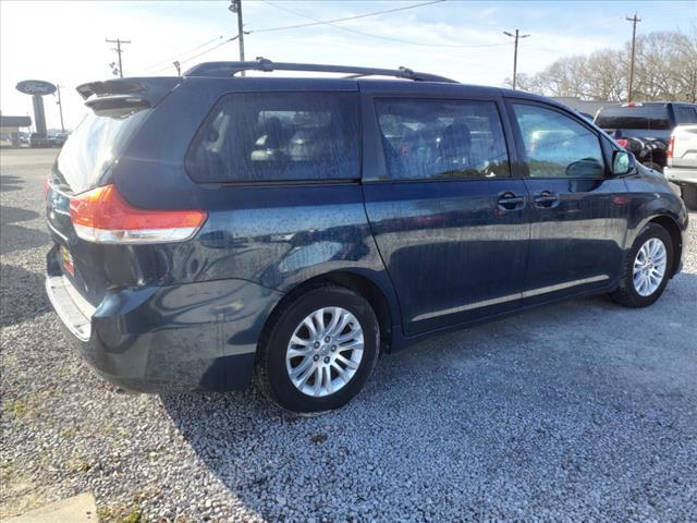 2012 Toyota Sienna XLE 7 Passenger Auto Access Se