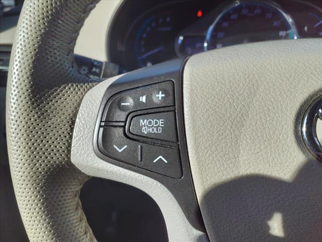 2012 Toyota Sienna XLE 7 Passenger Auto Access Se