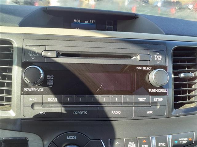 2012 Toyota Sienna XLE 7 Passenger Auto Access Se