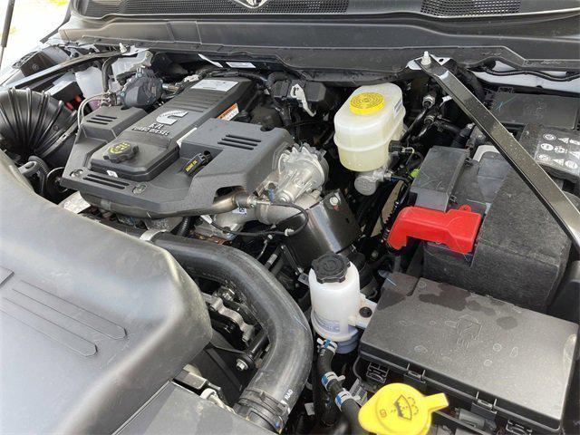 2024 Ram 3500 Tradesman Crew Cab 4x4 6'4" Box