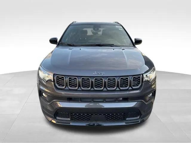 2024 Jeep Compass COMPASS LATITUDE 4X4