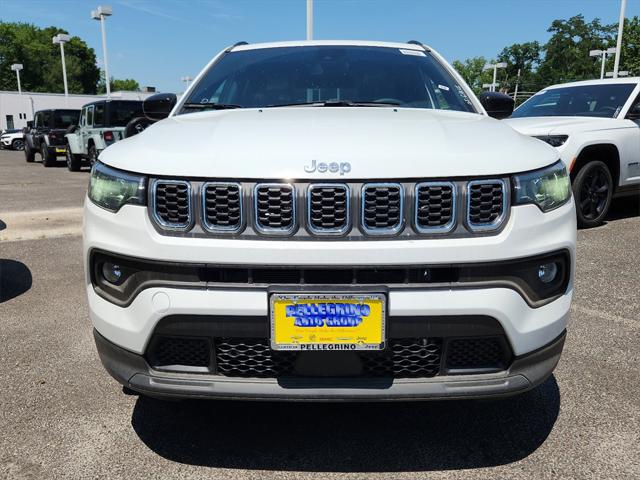 2024 Jeep Compass COMPASS LATITUDE LUX 4X4