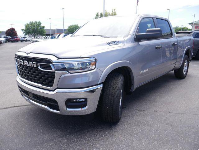 2025 RAM Ram 1500 RAM 1500 BIG HORN CREW CAB 4X4 64 BOX