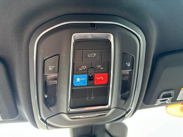 2023 Jeep Grand Cherokee L Altitude 4x4