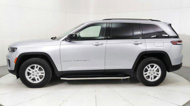 2023 Jeep Grand Cherokee Laredo 4x2