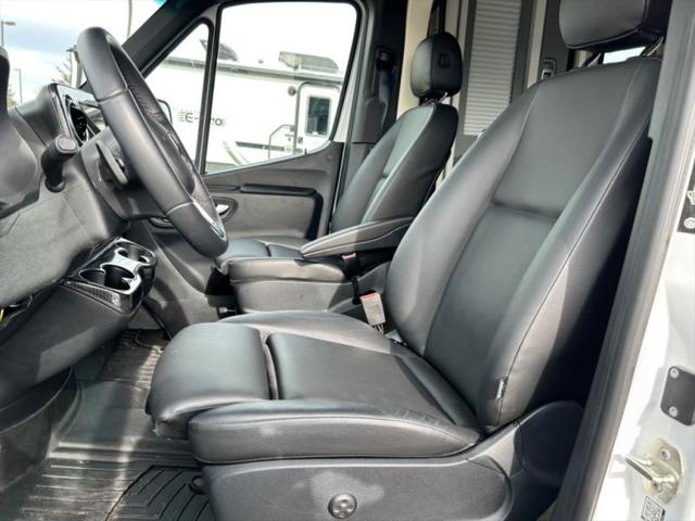2023 Mercedes-Benz Sprinter 3500XD Chassis Standard Roof V6