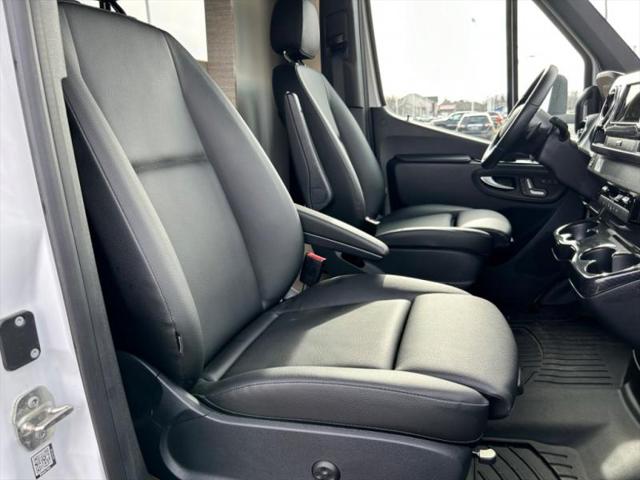 2023 Mercedes-Benz Sprinter 3500XD Chassis Standard Roof V6