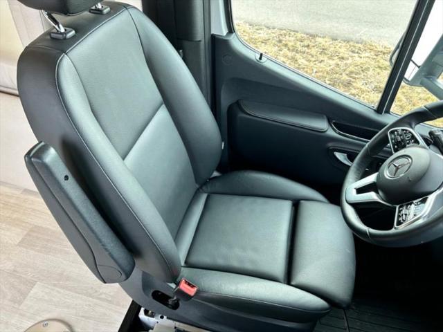 2023 Mercedes-Benz Sprinter 3500XD Chassis Standard Roof V6