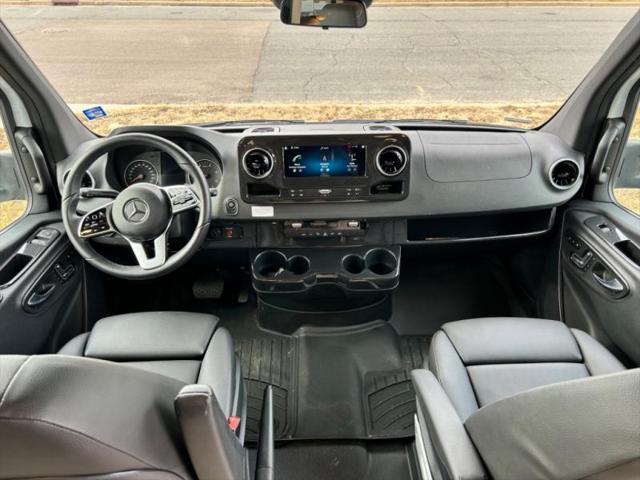 2023 Mercedes-Benz Sprinter 3500XD Chassis Standard Roof V6