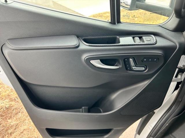2023 Mercedes-Benz Sprinter 3500XD Chassis Standard Roof V6