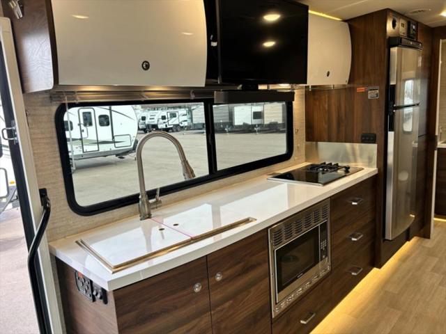 2023 Mercedes-Benz Sprinter 3500XD Chassis Standard Roof V6