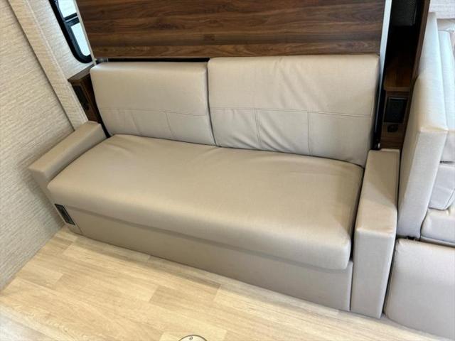 2023 Mercedes-Benz Sprinter 3500XD Chassis Standard Roof V6