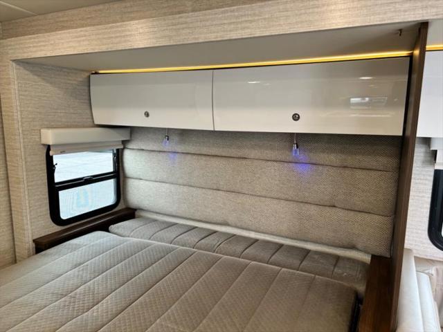 2023 Mercedes-Benz Sprinter 3500XD Chassis Standard Roof V6