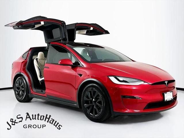 Model x deals 4 wheel drive