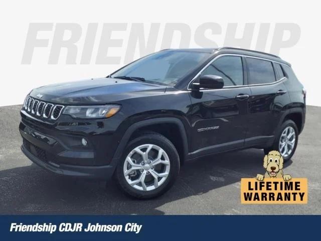 2024 Jeep Compass COMPASS LATITUDE 4X4