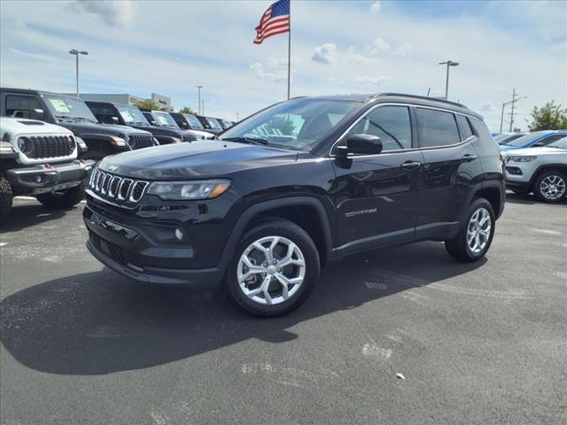 2024 Jeep Compass COMPASS LATITUDE 4X4