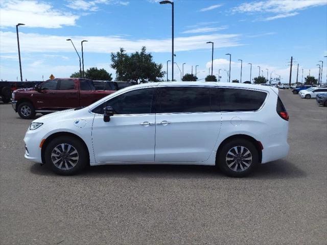 2024 Chrysler Pacifica Hybrid PACIFICA PLUG-IN HYBRID SELECT