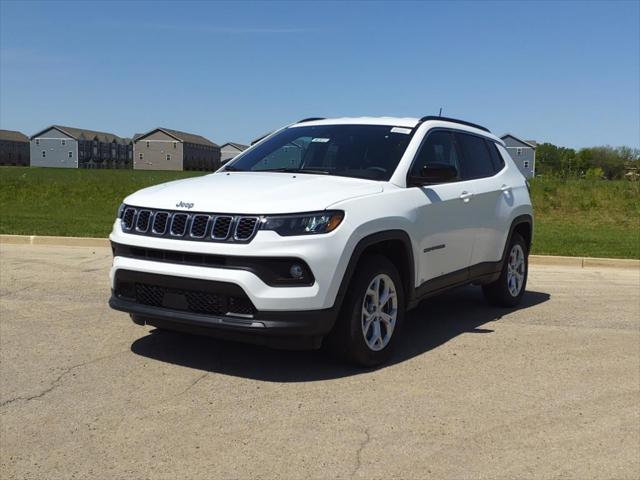 2024 Jeep Compass COMPASS LATITUDE 4X4