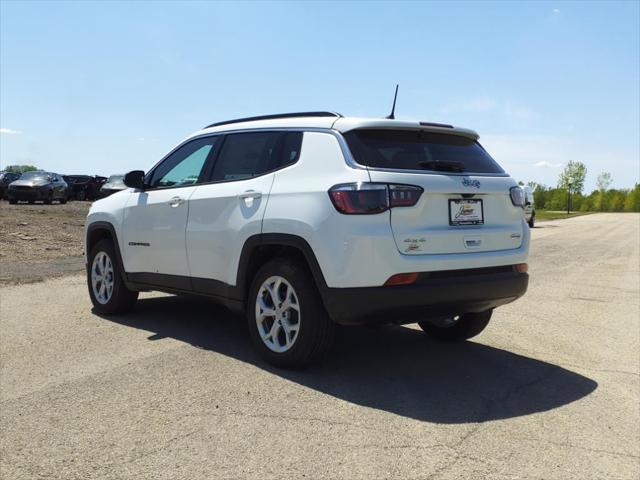 2024 Jeep Compass COMPASS LATITUDE 4X4