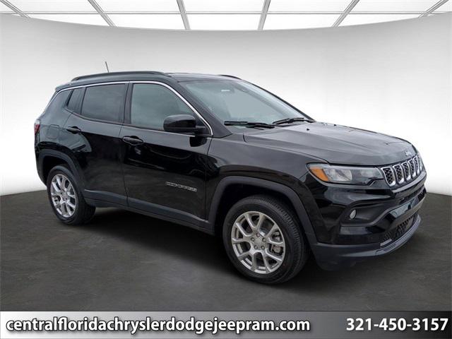 2024 Jeep Compass COMPASS LATITUDE LUX 4X4