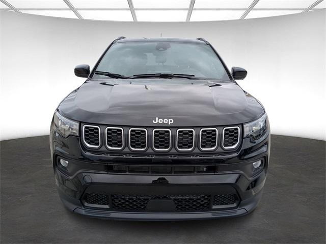 2024 Jeep Compass COMPASS LATITUDE LUX 4X4