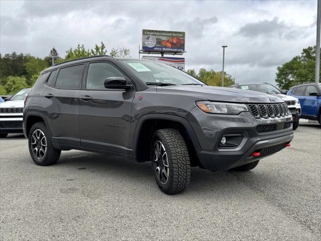 2024 Jeep Compass COMPASS TRAILHAWK 4X4